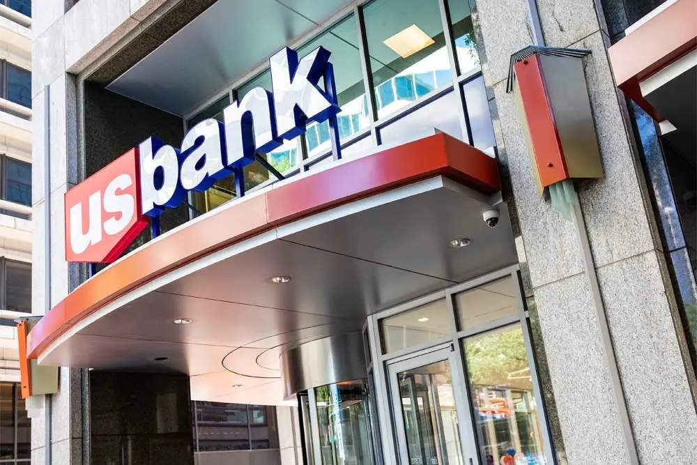 The entrance to a U.S. Bank office